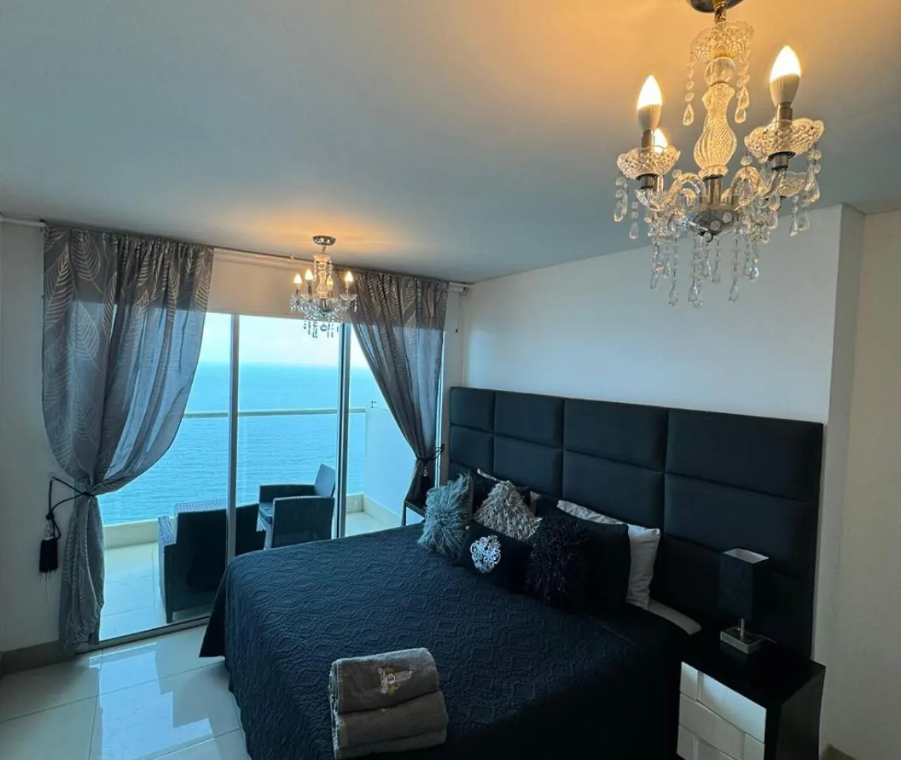 Empire Presidential Suite Private Jacuzzi Cartagena Apartment
